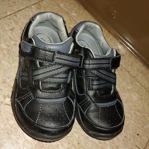 Stride rite boys toddler black shoes